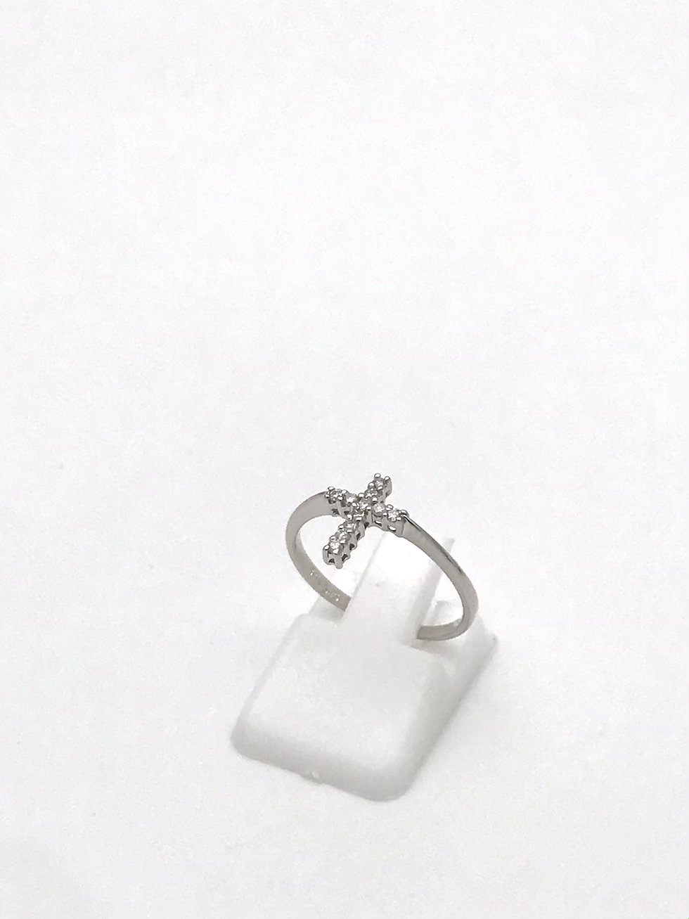 Thumbnail: 14kt White Gold .15pts Diamond Cross Ring