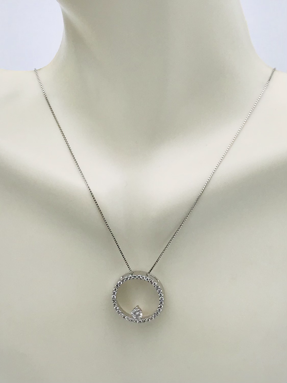 Thumbnail: 14kt White Gold .70ct(tw) Diamond Necklace 20”