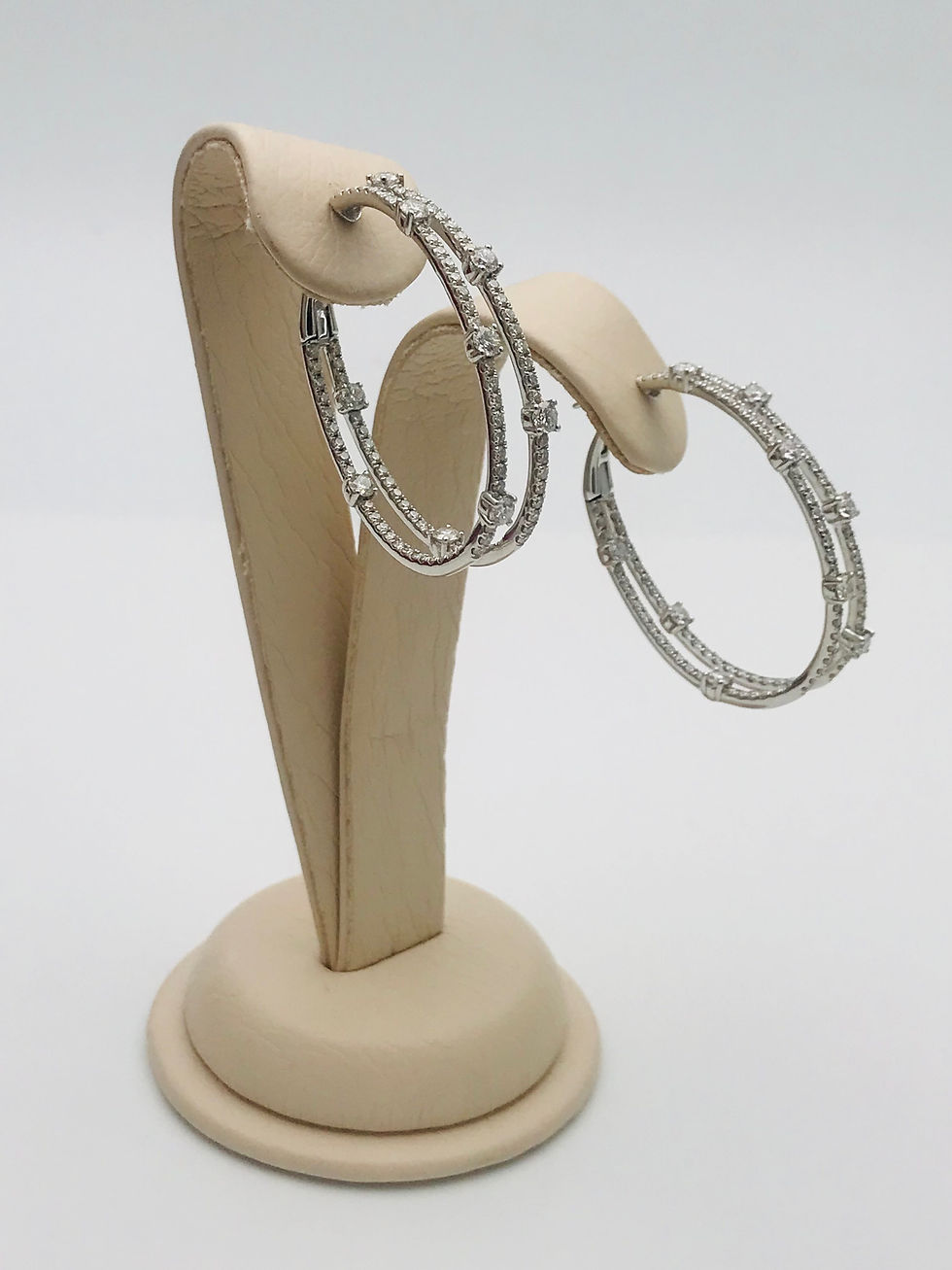 Thumbnail: 18kt White Gold 4.11cts(tw) Sparkling Natural Diamonds Inside/Out Hoop Earrings