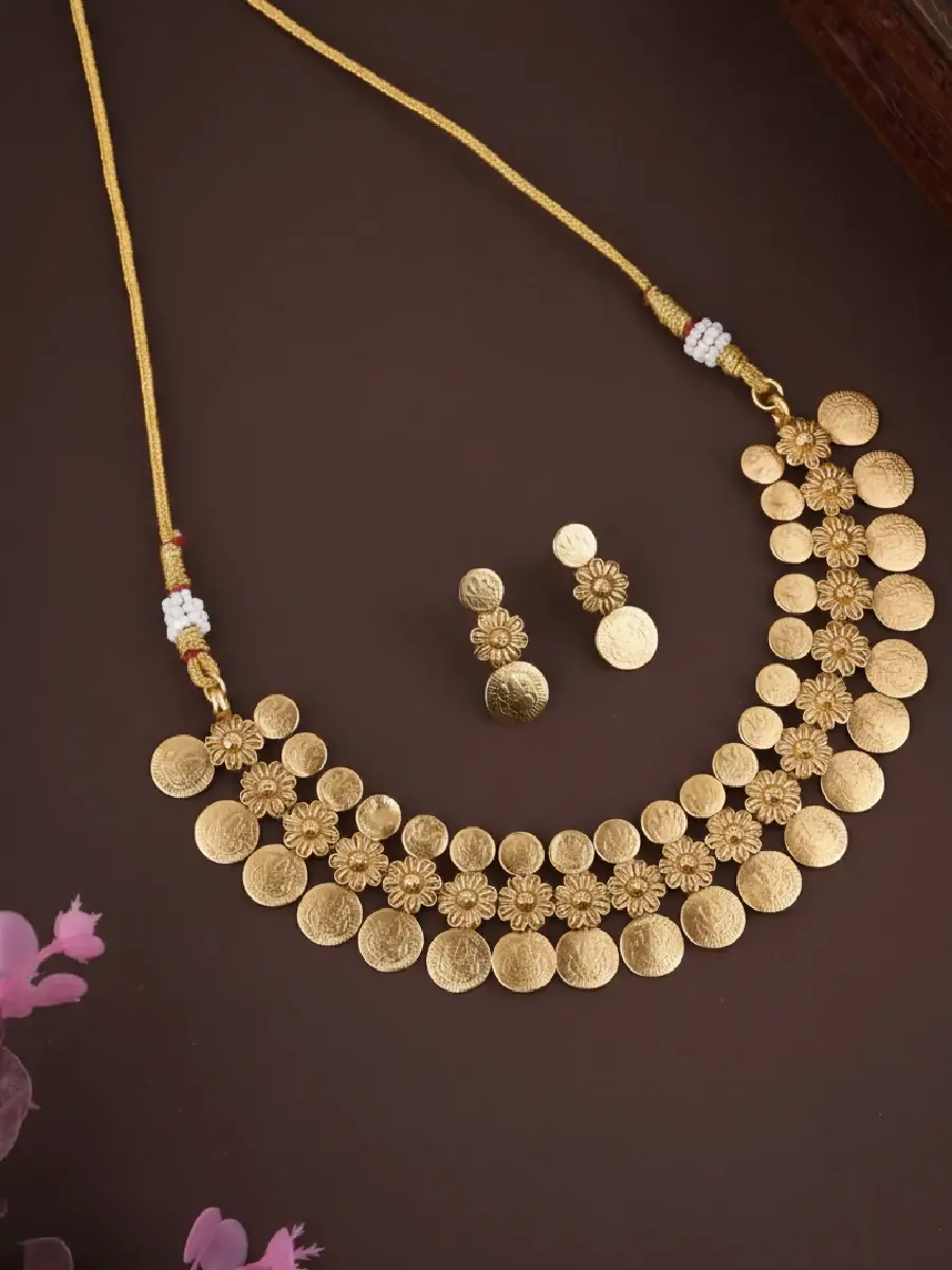 Coin X Flower Designer Necklace Set main view