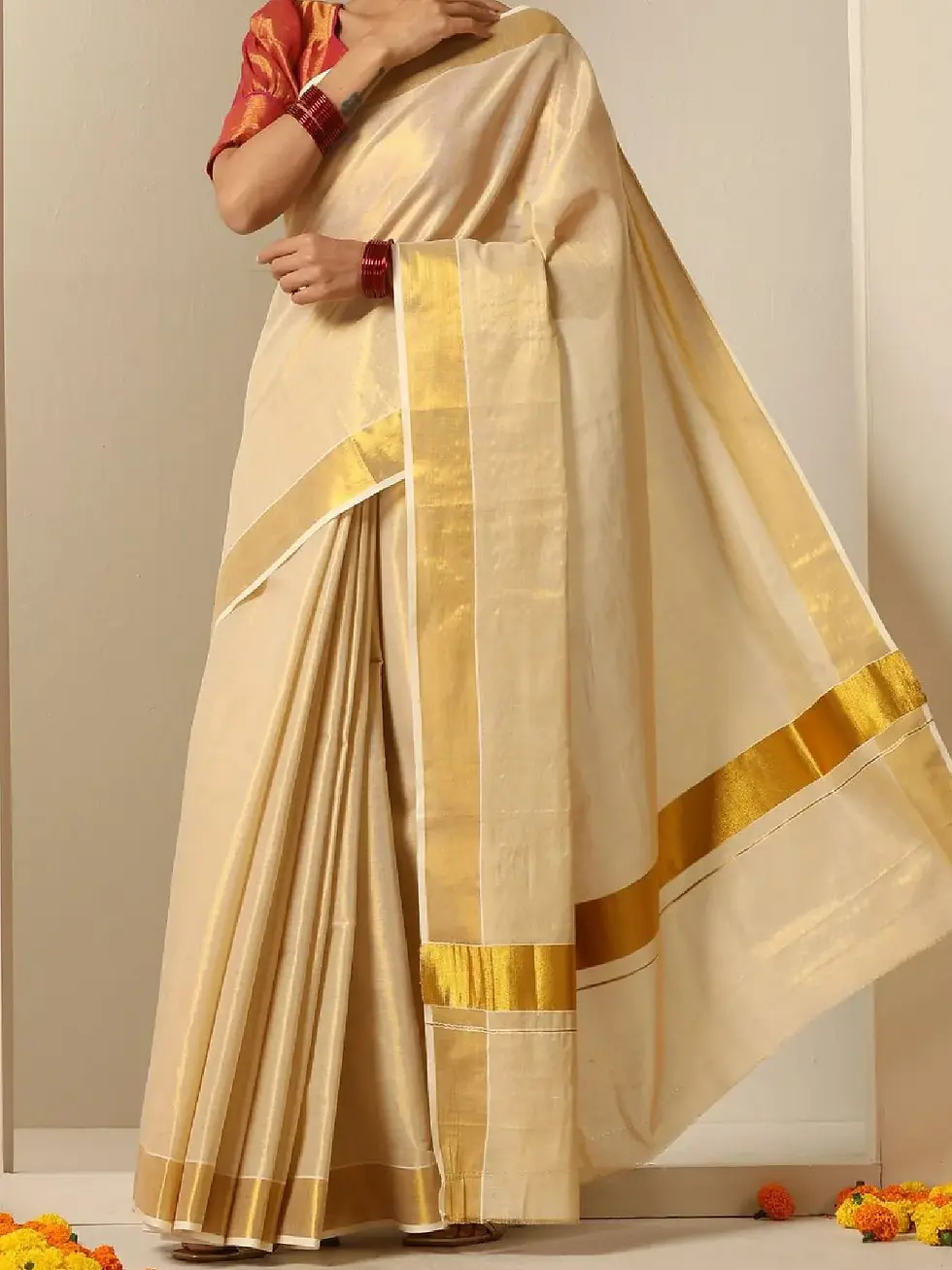 Onam Kasavu Tissue Saree closeup view