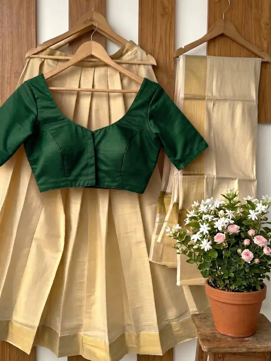 Traditional Kasavu Dhavani with Green Blouse main view