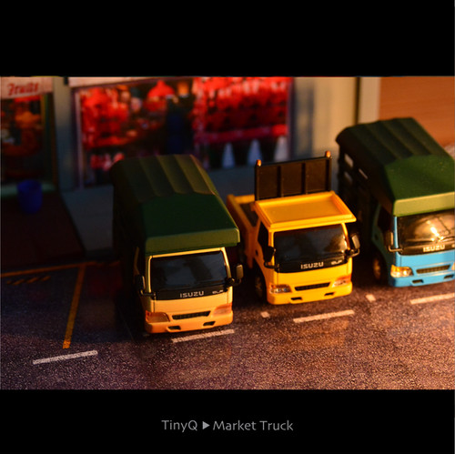 Tiny Q Uno-Series 10 - Isuzu N-Series 1993 Market Truck (Eggplant