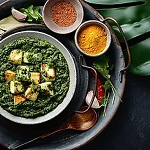 041 Palak Paneer