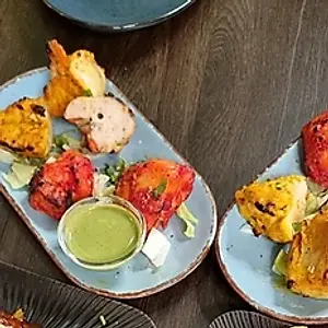 008 Tandoori Mix Platter