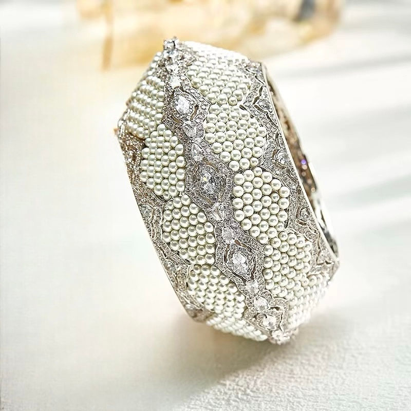 الصورة المصغرة: اسوارة لؤلؤ عريضة