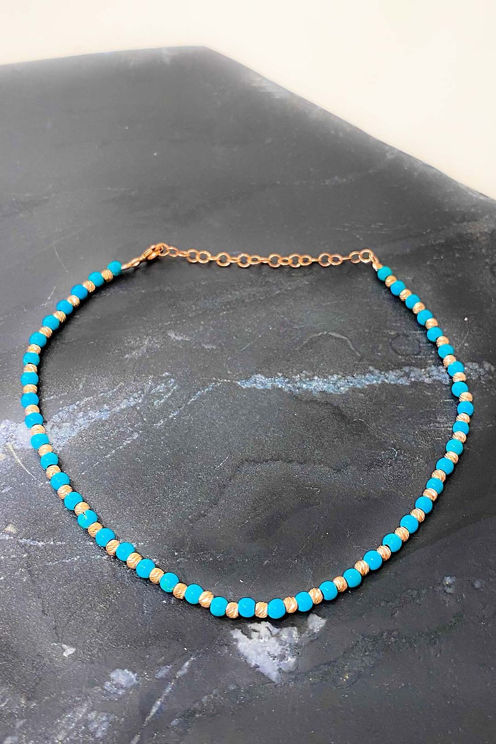 الصورة المصغرة: خلخال حبات فيروزي (يتوفر فضي/ ذهبي)