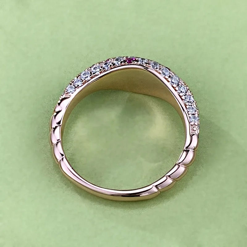 الصورة المصغرة: خاتم ملكي حجر وردي داكن