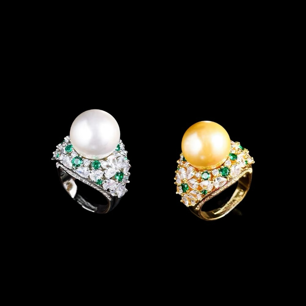 خاتم لؤلؤ زركون أخضر