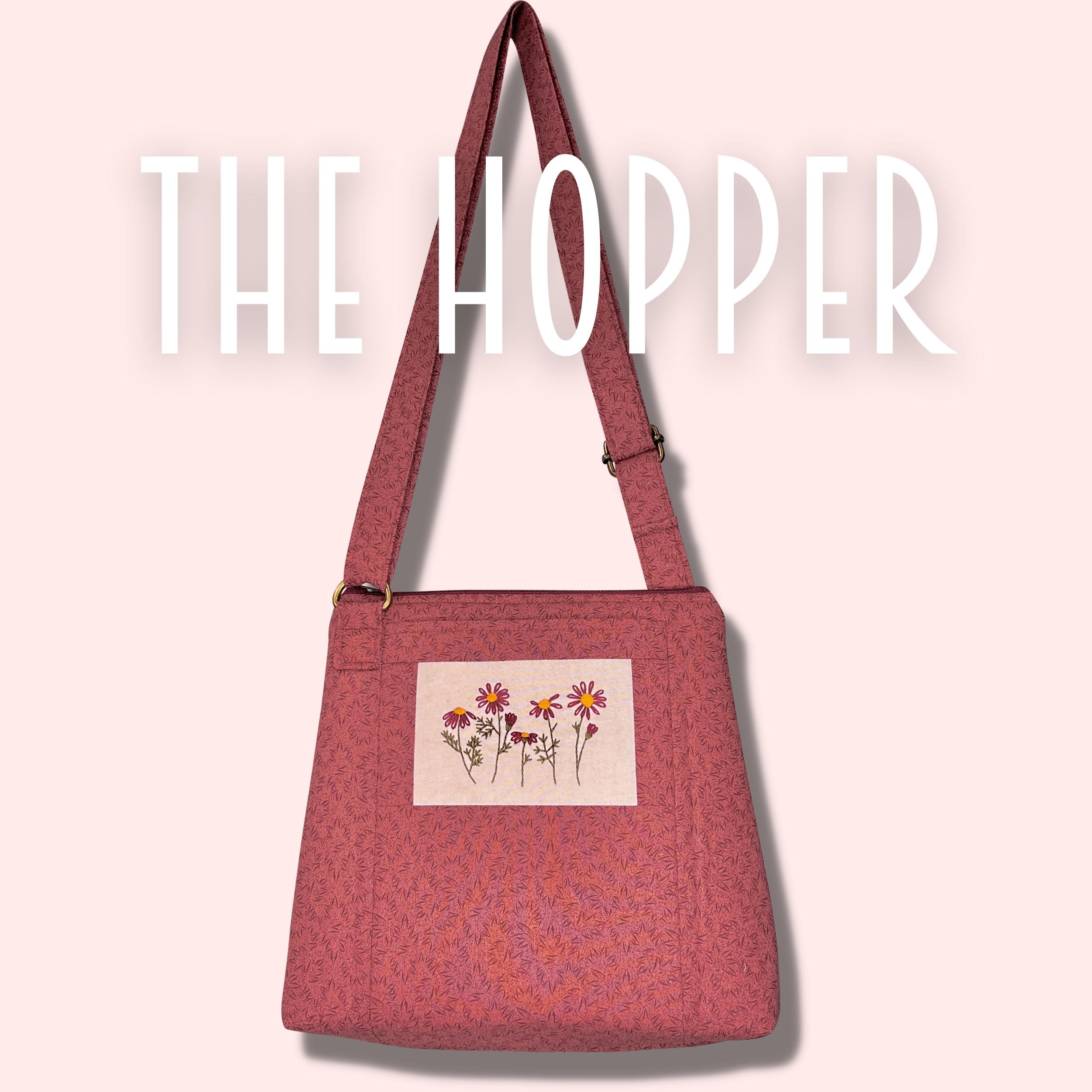 The Hopper Crossbody - Cinnabar Daisies