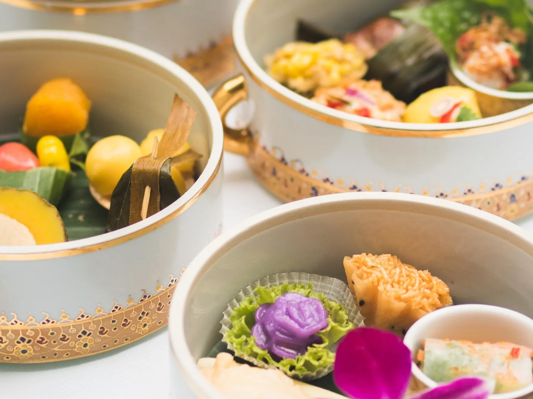 憧れのマンダリン・オリエンタル「Mandarin Oriental Bangkok」アフタヌーンティー食事券&事前予約サービス<サパーンタクシン駅>