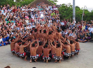 ウルワツ寺院の夕日＆ケチャックダンス観賞　絶景サンセットを堪能！高級ホテルディナー付きプランあり＜午後／日本語ガイド／専用車＞ウルワツ寺院の夕日＆ケチャックダンス観賞　絶景サンセッ