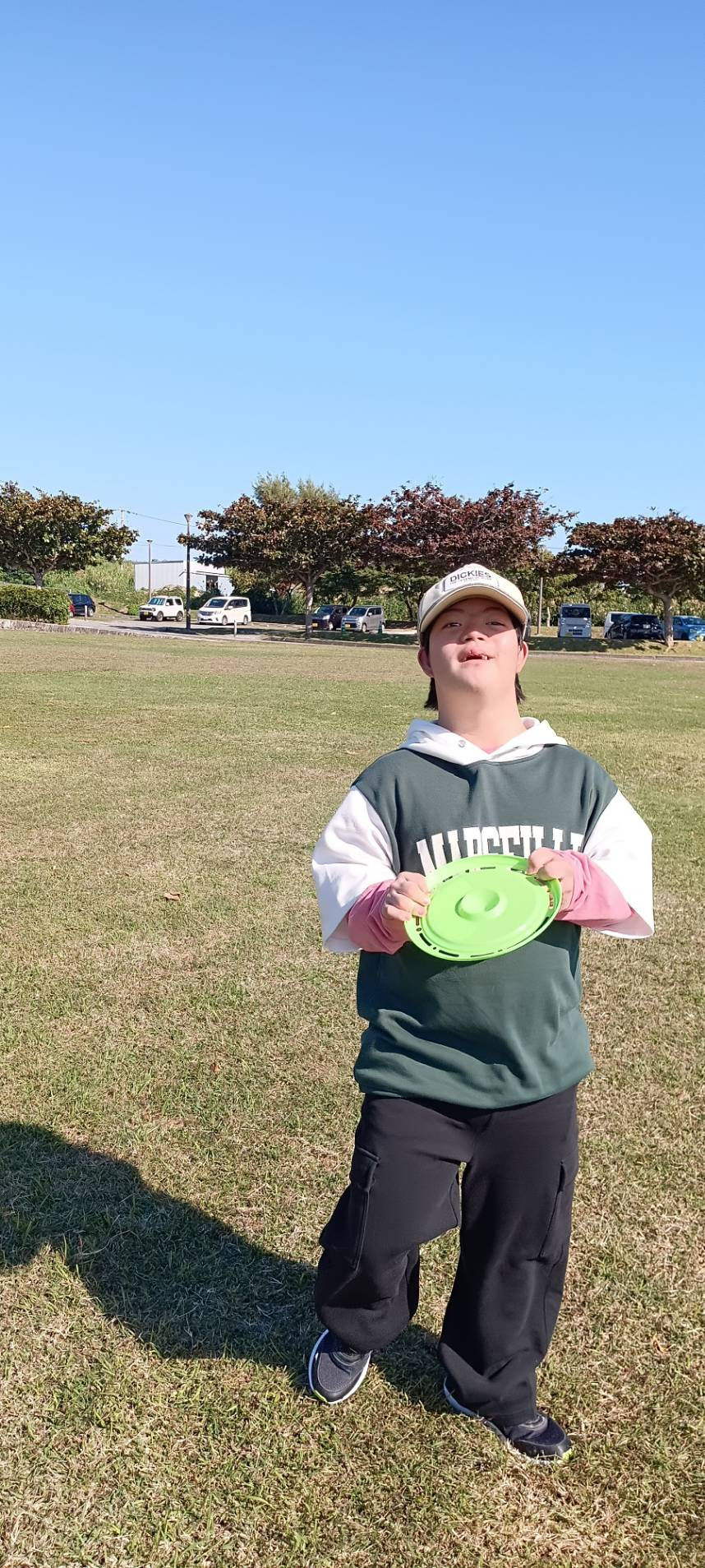 凧揚げ(フリスビーも挑戦)