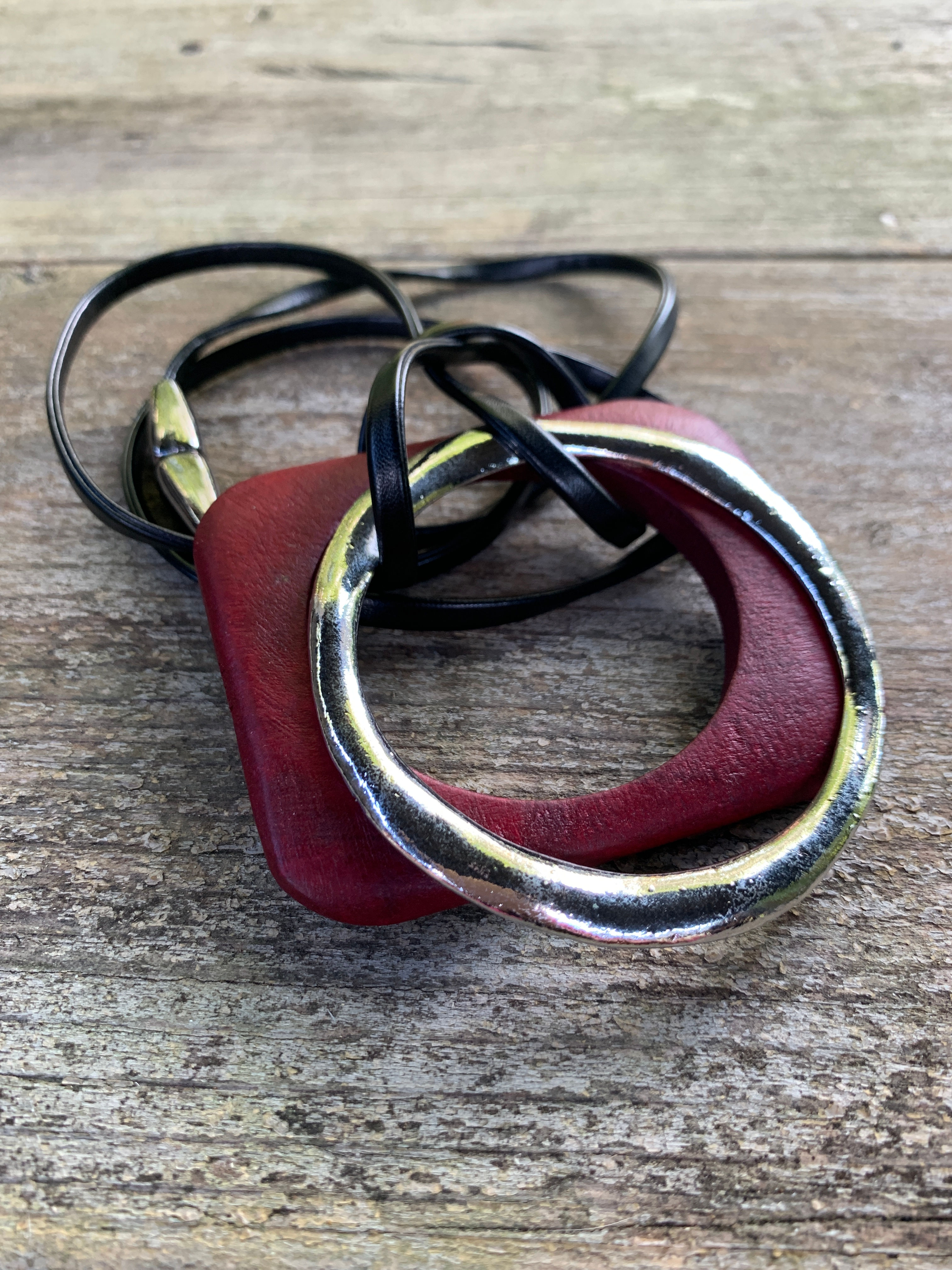 Fashion Oversized Wood Pendant Necklace Red