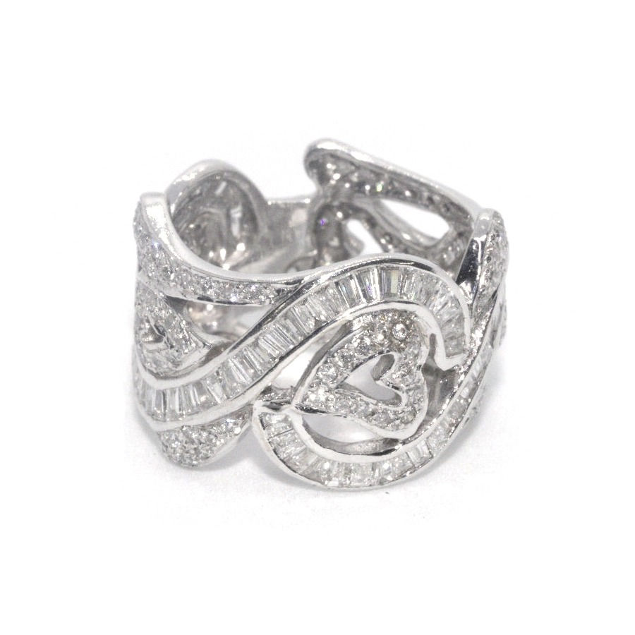 Heart-shaped 18k White Gold Ring with Diamonds, weight 6.6 grams, size 5 1/2