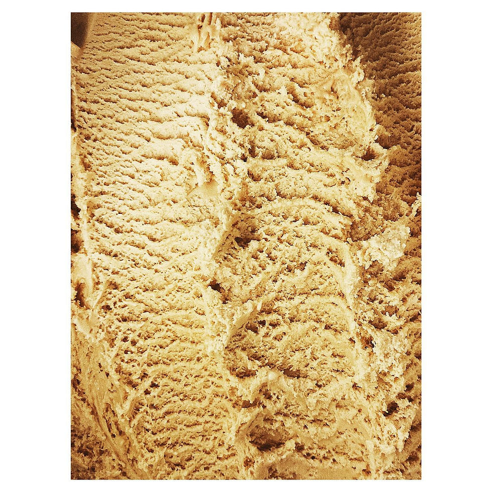 Das hausgemachteste aller Karamelleise: kein gekauftes Dulce de Leche, sondern unser eigener, langsam über Stunden gekochter Karamell! So etwas findest du sonst nirgendwo.