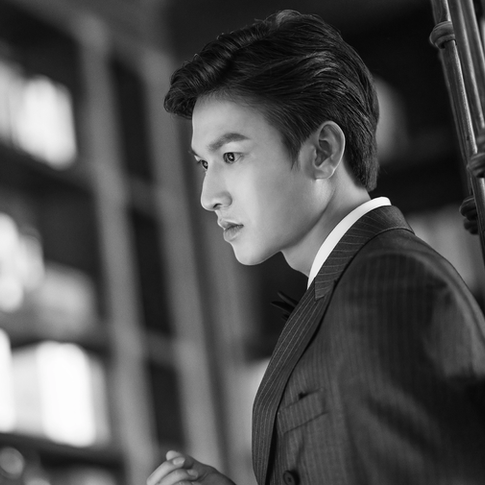 Ảnh cưới pre-wedding trắng đen - chú rể