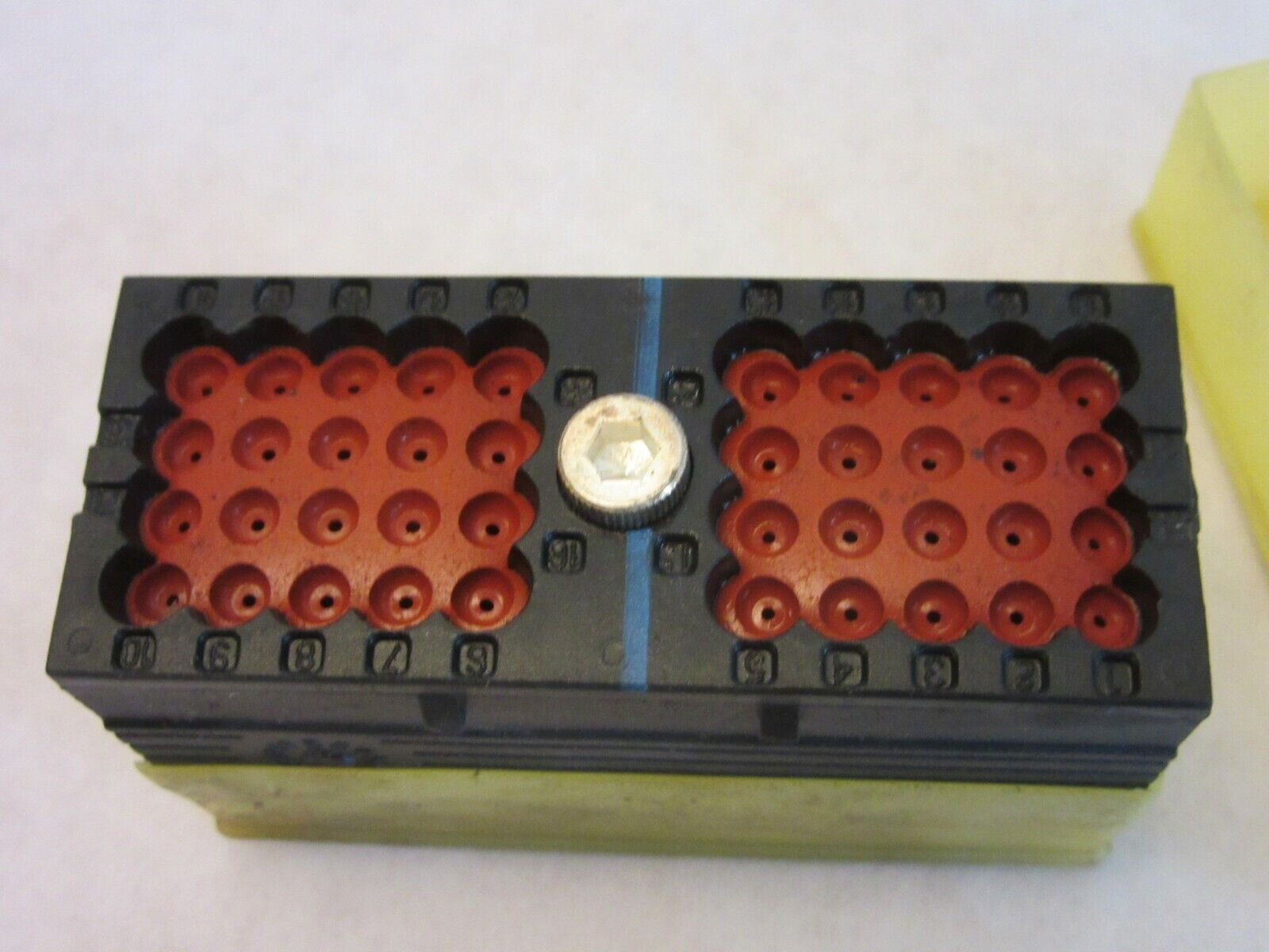 alt="57M7777" itemprop="image">