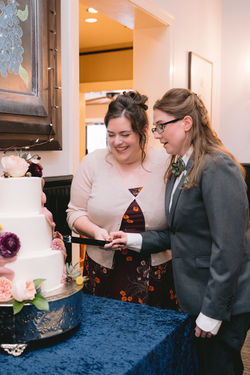 Mary & Lindsay --170