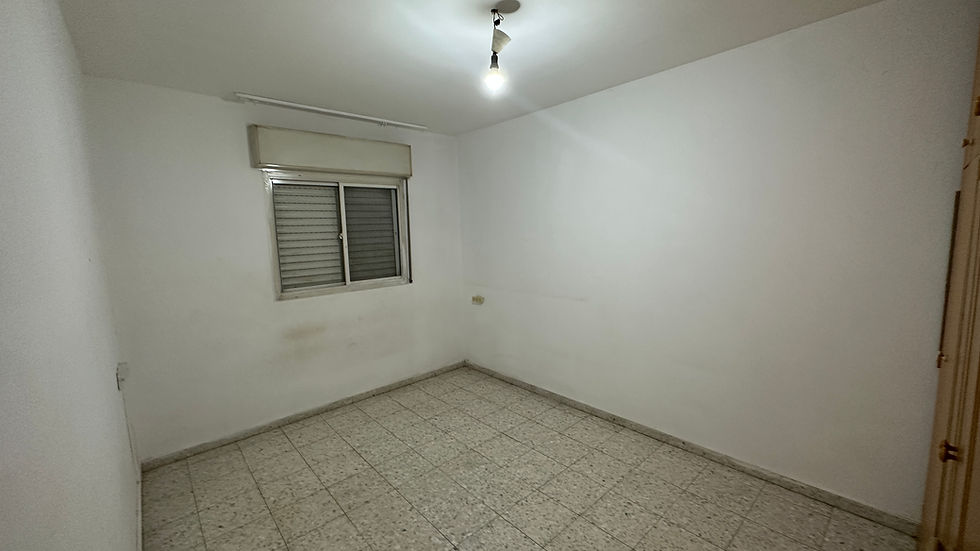 תמונה ממוזערת: למכירה דירת 3 חדרים בקומה ראשונה ברחוב משה שרת!