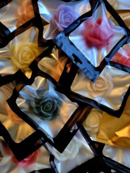 Thumbnail: Realistic Rose Wax Melt