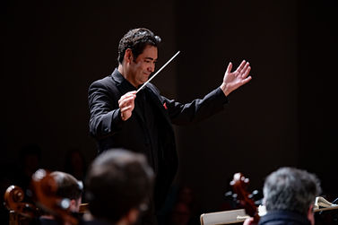 Jorge conducting NML_0103.jpg