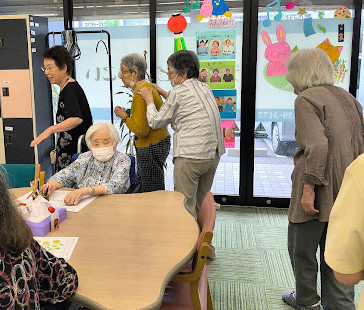 毎日フロアを１０分間歩きます