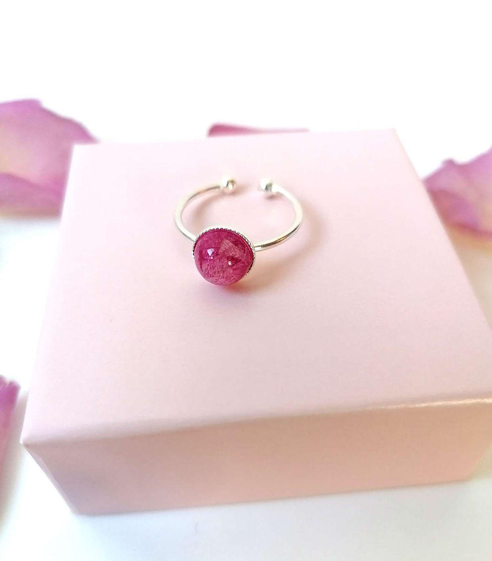Miniature : ROSE - Bague plaqué or ou argent avec une pierre ronde en pétales de rose