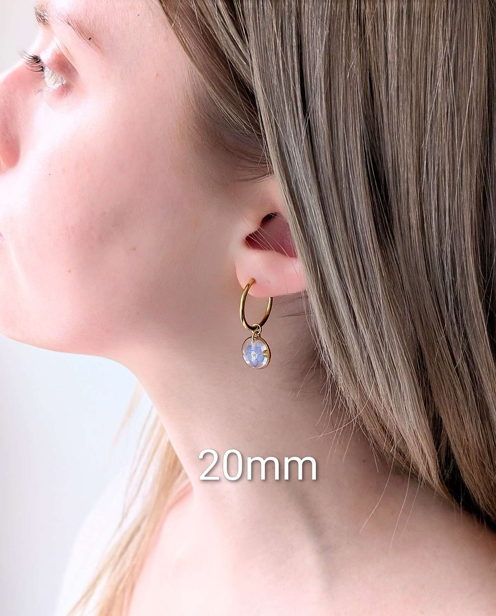 Miniature : MYOSOTIS - Boucles d'oreilles créoles avec des myosotis bleus - 2 tailles 