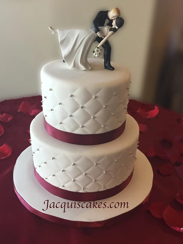 Jacqui S Cakes Fondant Wedding Cake Gallery Kaitlins Red And Silver Wedding Cake