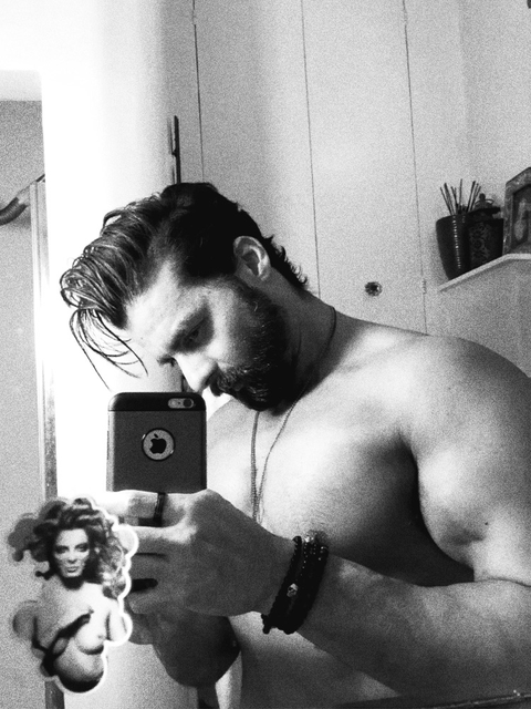 Stefan Pinto Selfies