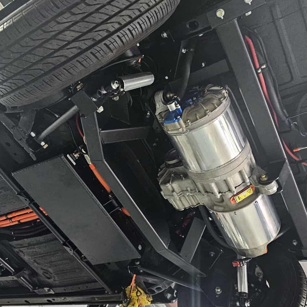 Rear-mount Tesla LDU conversion kit for GM B-Body chassis cars