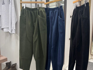 裏起毛パンツ入荷しました。