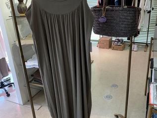 マイカ＆ディール　ギャザーワンピース入荷しました。