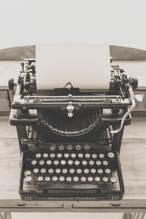 typewriter-vintage-old-vintage-typewrite