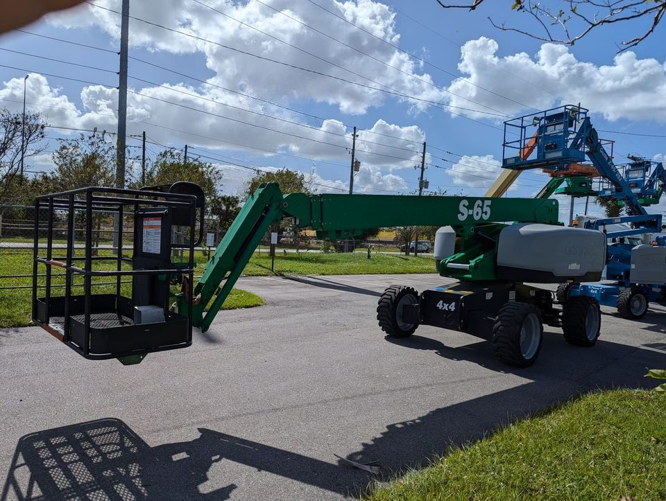 Miniatura: 2016 Genie S-65 Boom lift