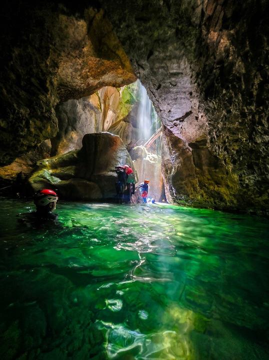 Canyon du Groin dans l’Ain : Nouveau canyon proposé par Rand’Eau Canyon. Canyoning proche de Lyon, dans le Bugey, Chambéry et Grenoble