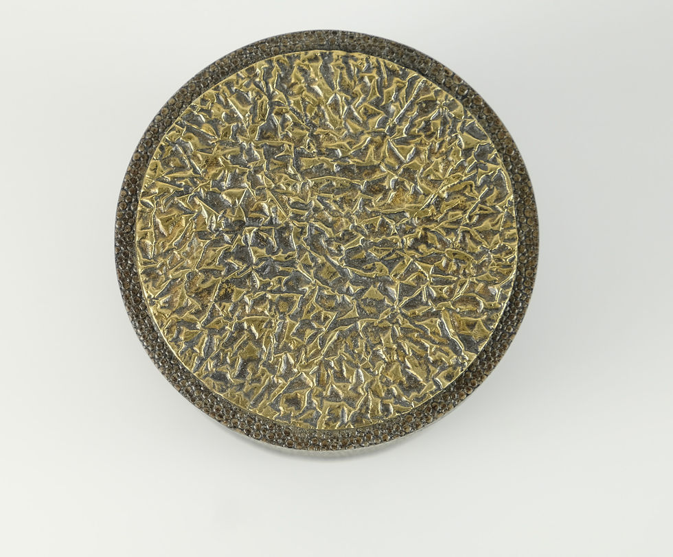 Miniature : brass lid of a box