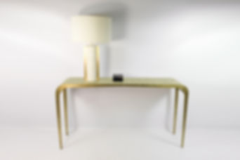 console en galuchat et laiton