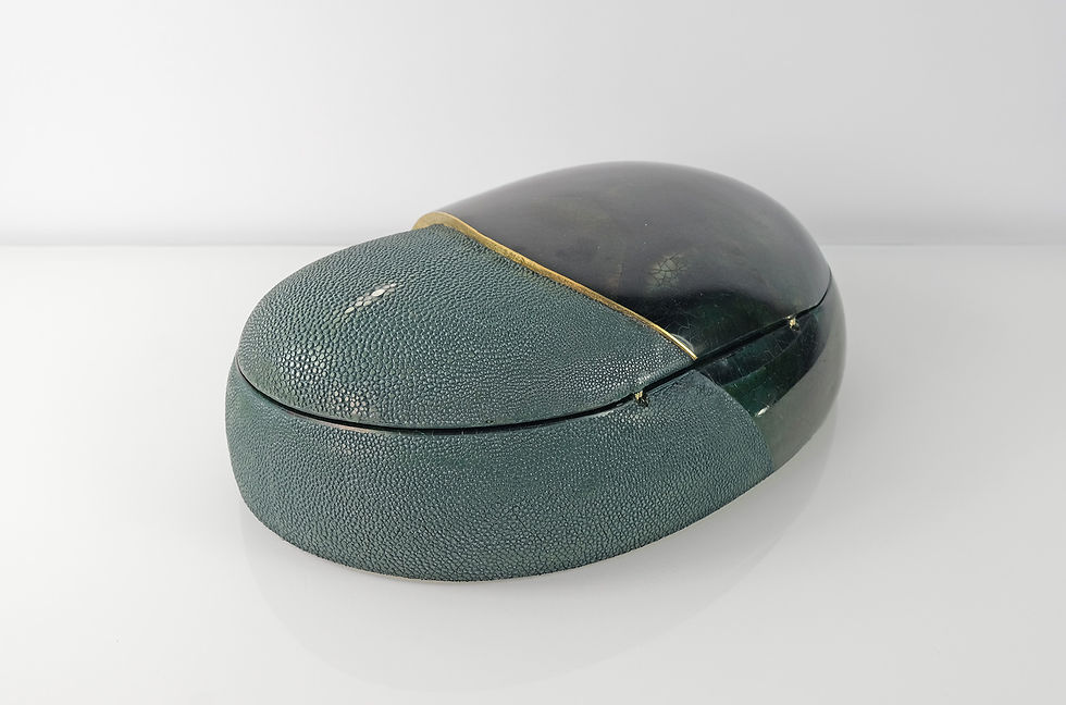 Thumbnail: jewell box in shagreen and mother of pearl with brass trims