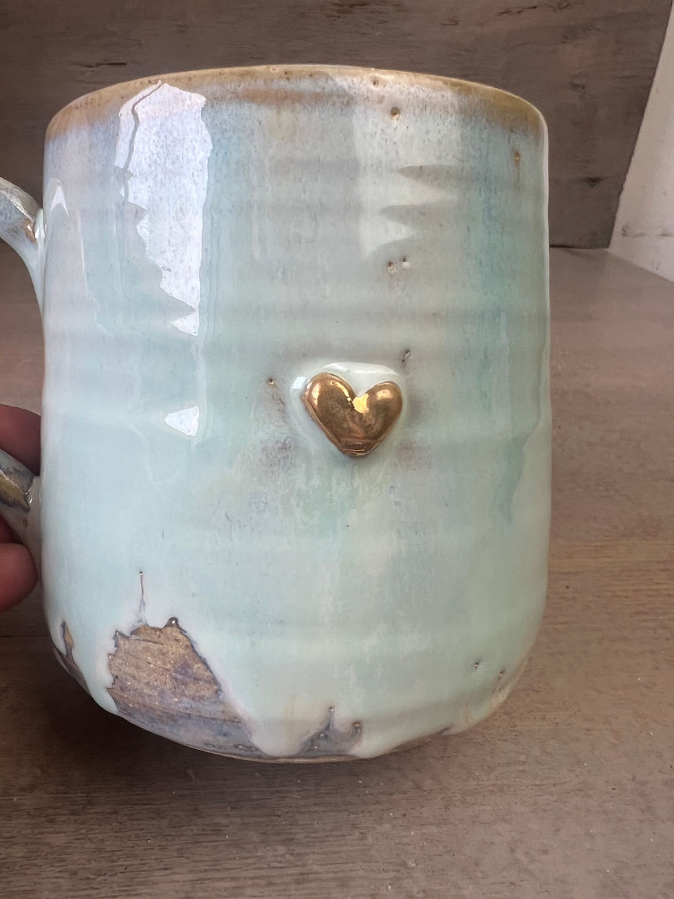 Miniature : Tasse artisanale en grès, avec décor cœur doré email turquoise et blanc