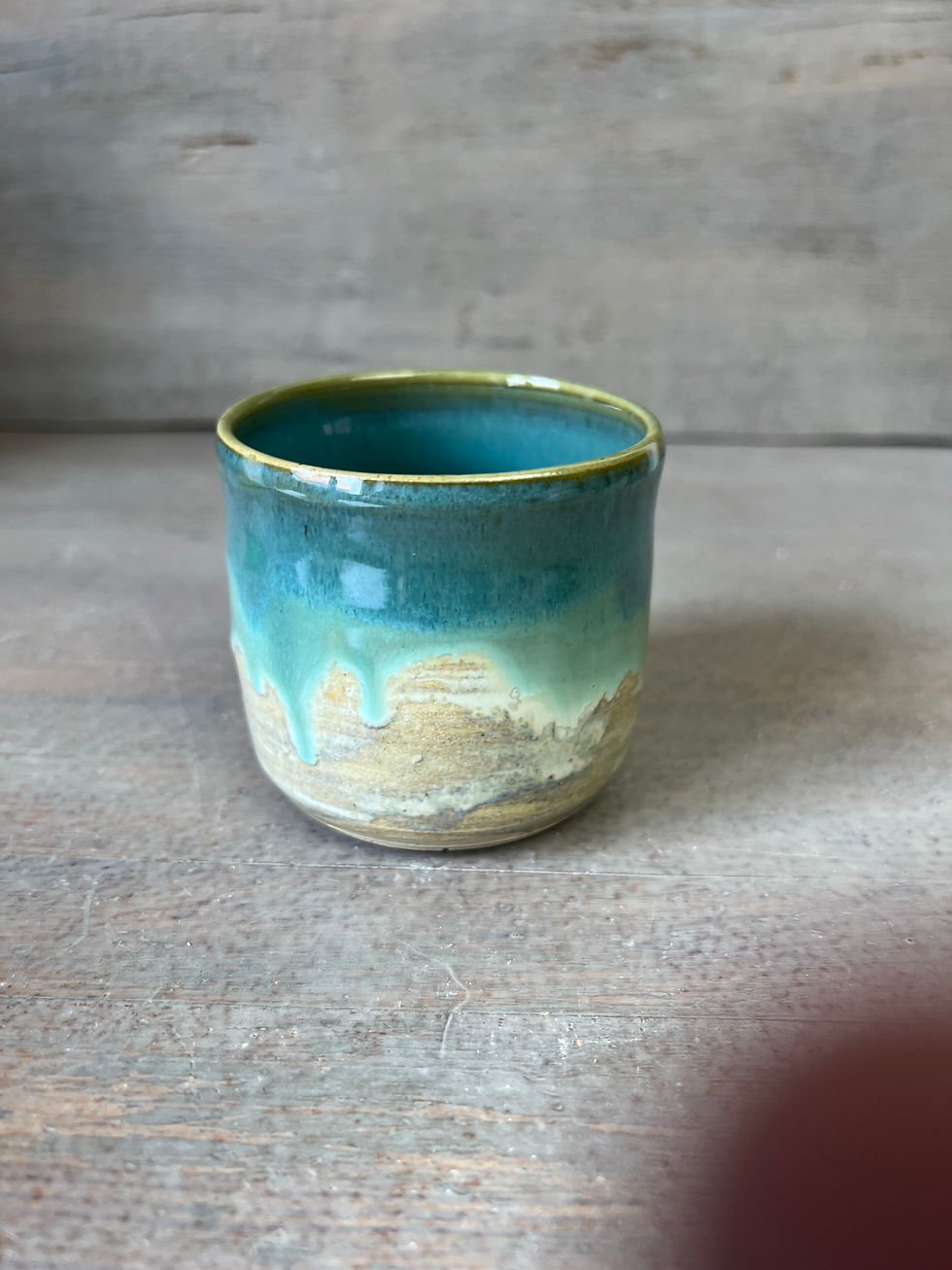 Miniature : Tasse en grès  émail vert et blanc  artisanale – tasse céramique moderne
