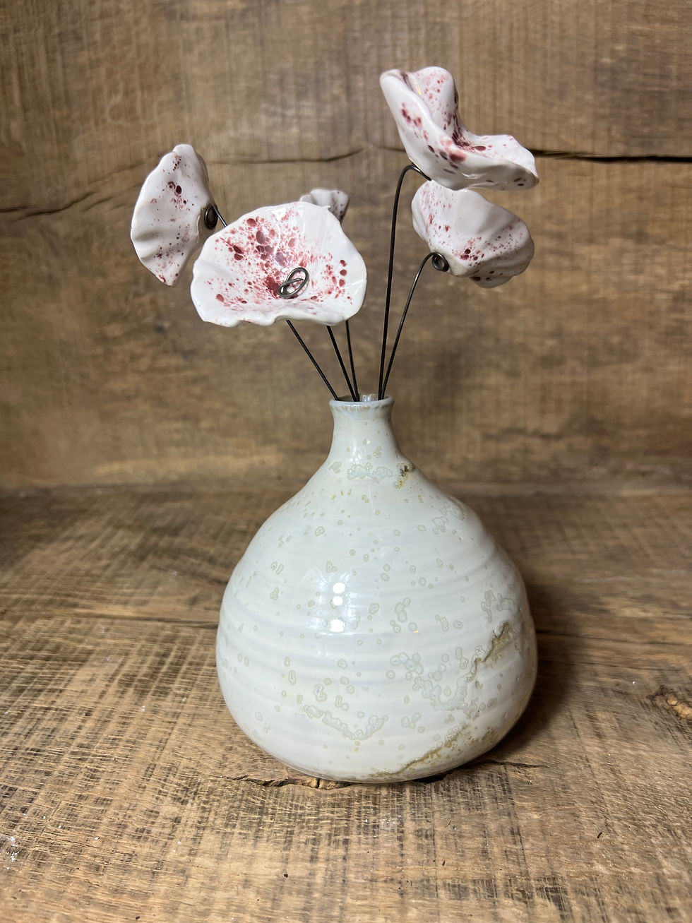 Miniature : Fleur décorative en céramique, parfaite pour embellir un centre de table