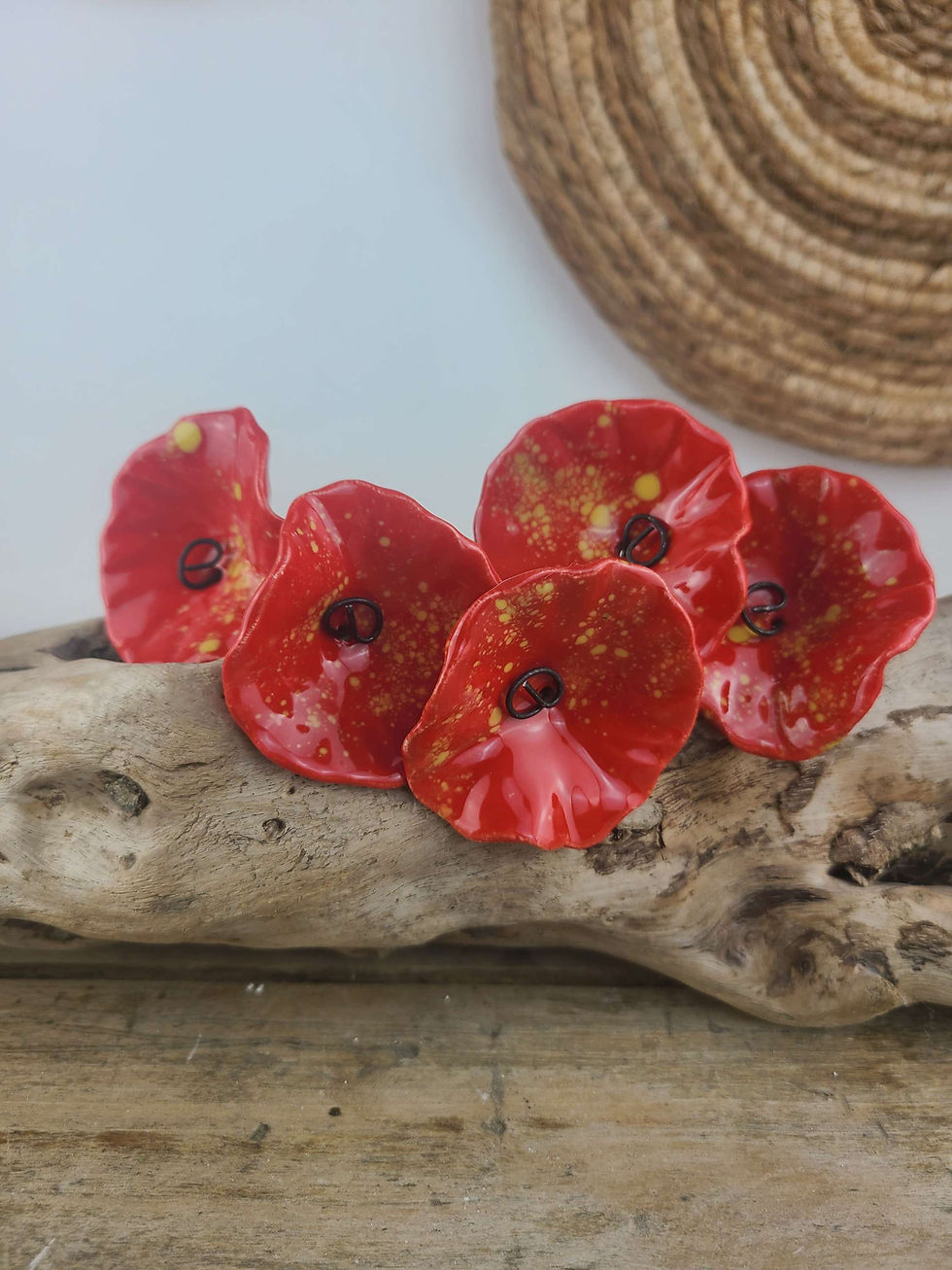 Miniature :  Fleur rouge mouchetées jaune