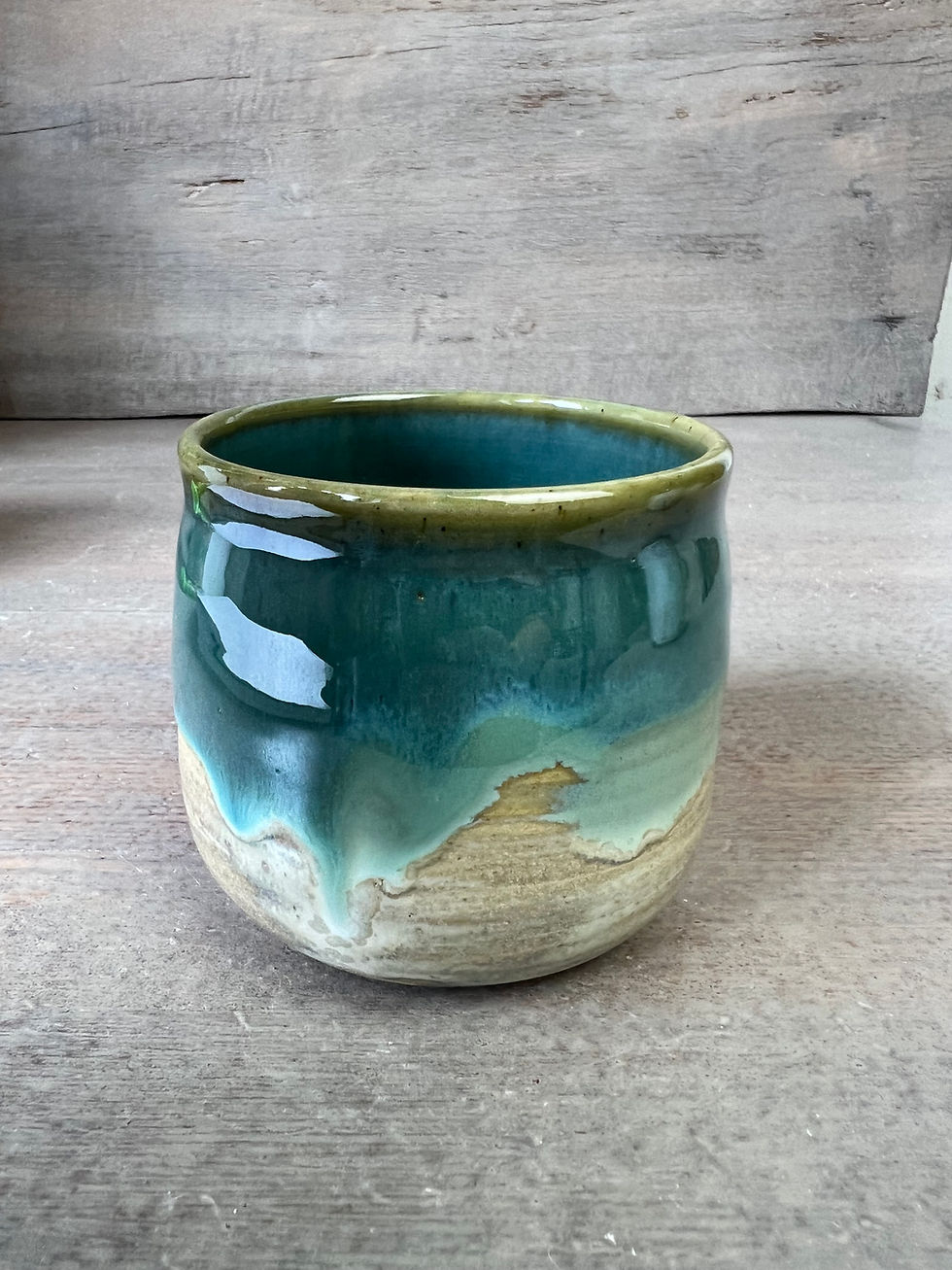 Miniature : Tasse en grès  émail vert et blanc  artisanale – tasse céramique modern