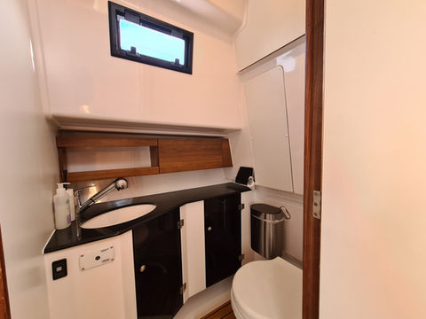 Nexus Revo 870 Hardtop Electric Boat