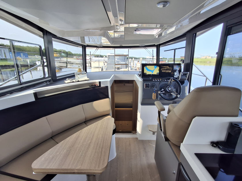 Northman 1050 Trawler Electric Yacht