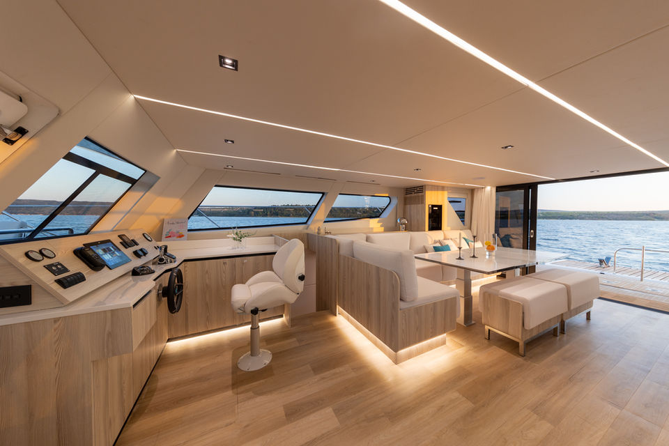 Omaya 50 Power Catamaran