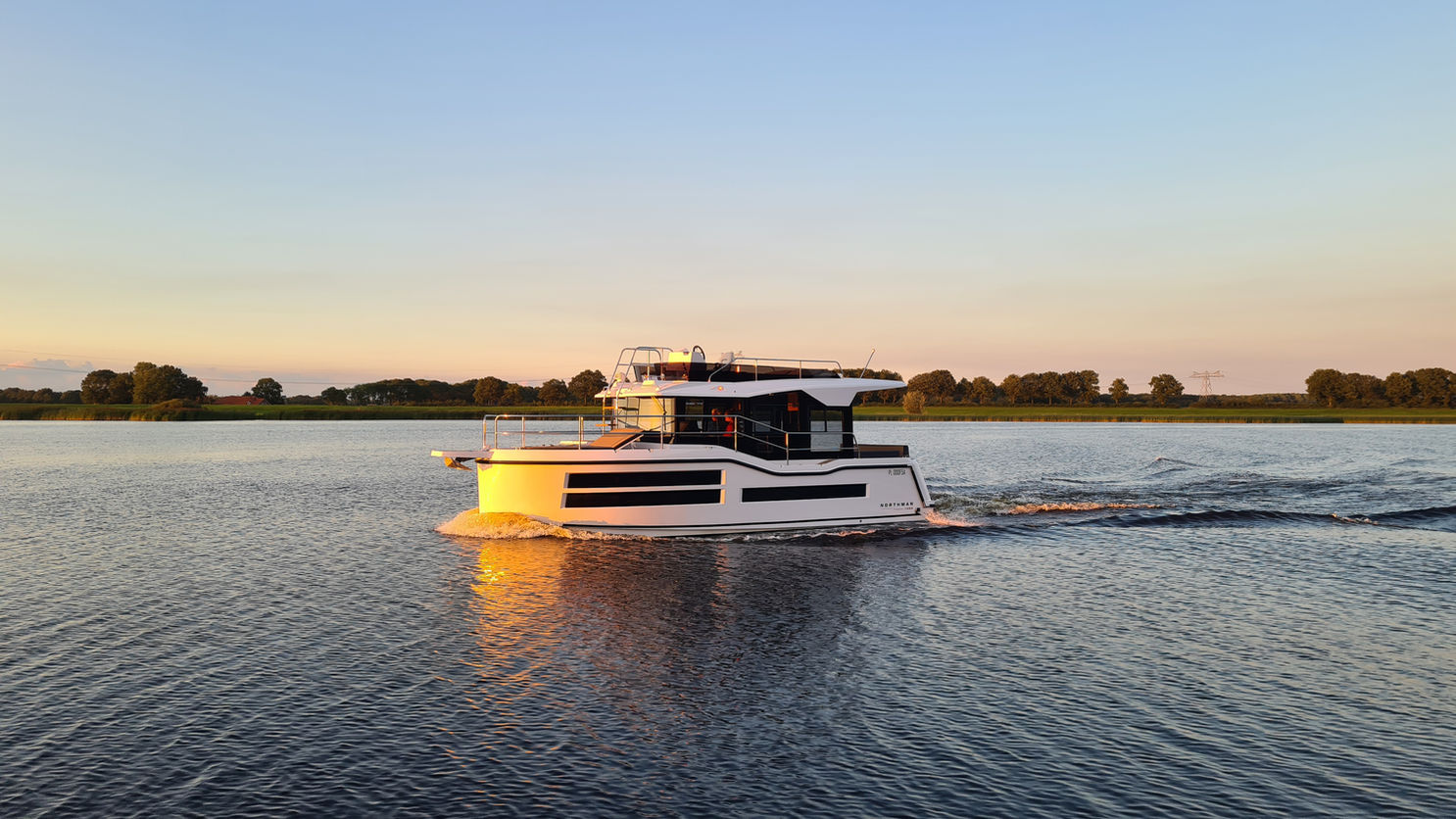 Northman 1050 Trawler Yacht