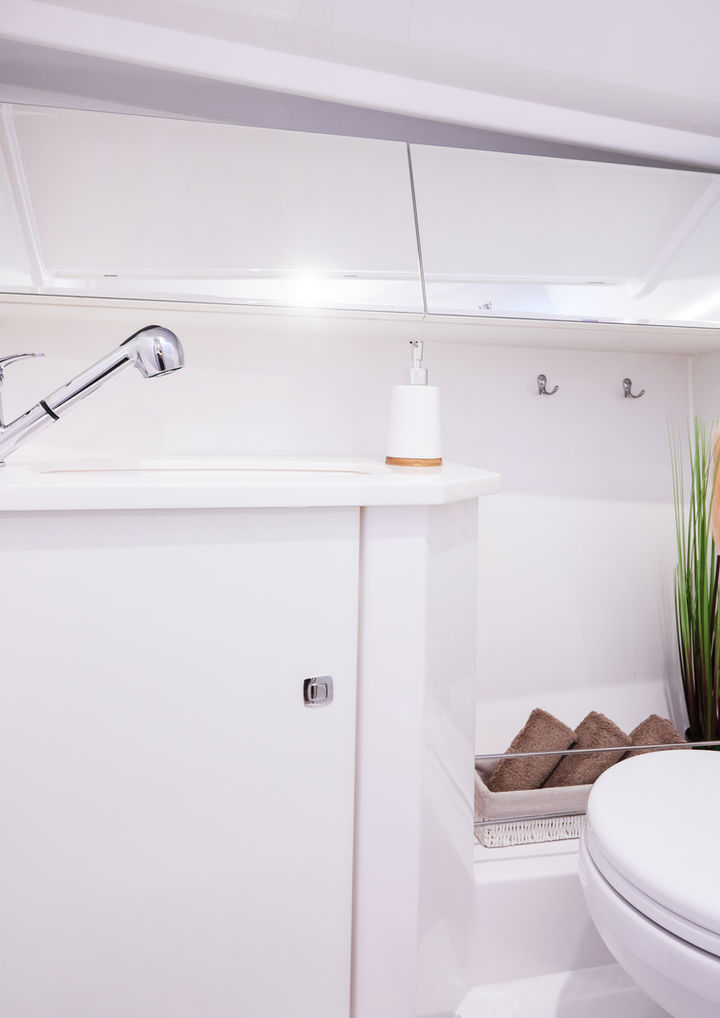 Maxus 34 Electric Sailing Yacht Charter